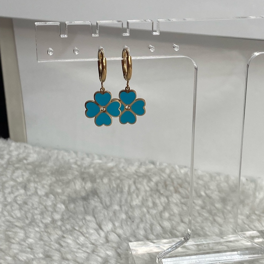 🛎️ Clearance NWT Stainless Steel Hoop Earrings Four Leaf Clover Turquoise - Picture 2 of 9
